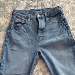 OLD NAVY SKY-HI STRAIGHT JEANS in Size 6